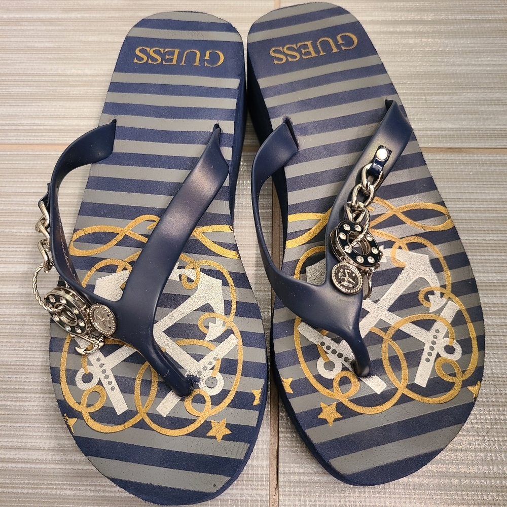 GUESS Flip Flop Navy Blue w rhinestones
Size 6.5